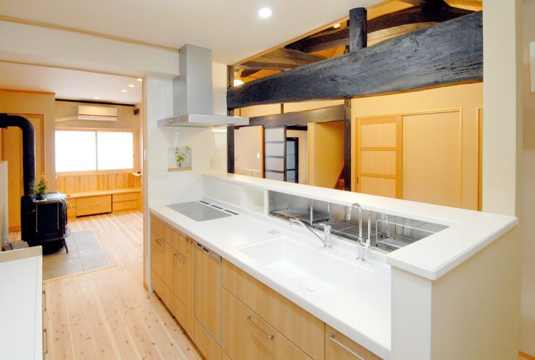 リフォーム後のキッチン　パナソニック　リフォムス