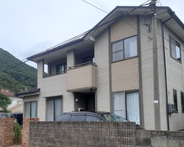 リフォーム前の外観　外壁塗装前