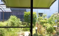 リフォーム後のオーニング　室内から見た様子