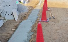 外構リフォーム中の外構の様子　基礎工事