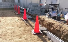外構リフォーム中の外構の様子　掘削工事