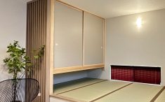 吊り押入のある和室